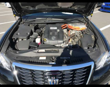 Toyota Crown Hybrid 2016