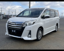 Toyota Noah 2014