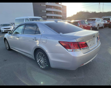 Toyota Crown Majesta 2016
