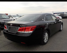 Toyota Crown 2015