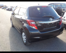 Toyota Vitz 2015