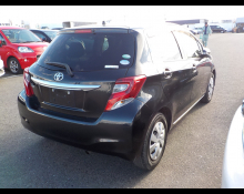Toyota Vitz 2015