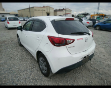 Mazda Demio 2015