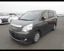 Toyota Noah 2012
