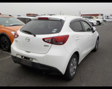 Mazda Demio 2015