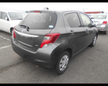 Toyota Vitz 2015