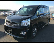 Toyota Voxy 2013