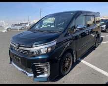Toyota Voxy 2016