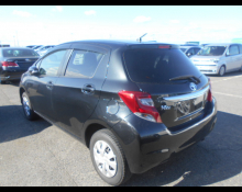 Toyota Vitz 2015