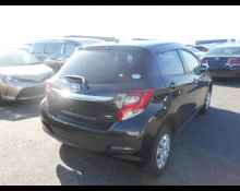 Toyota Vitz 2015