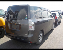 Toyota Voxy 2012