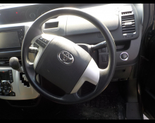 Toyota Voxy 2012