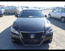 Toyota Crown Hybrid 2015