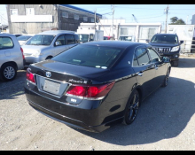 Toyota Crown Hybrid 2015