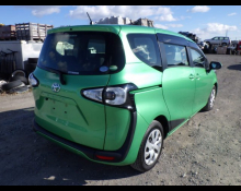 Toyota Sienta 2016