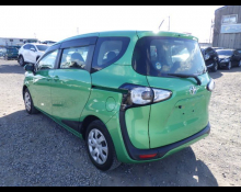 Toyota Sienta 2016