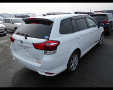 Toyota Corolla Fielder 2015