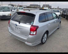 Toyota Corolla Fielder 2015