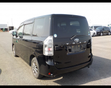Toyota Voxy 2012