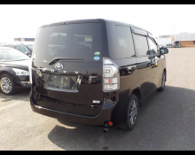 Toyota Voxy 2012