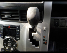 Toyota Voxy 2012