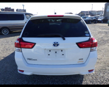 Toyota Corolla Fielder 2015