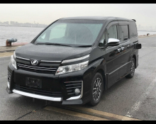 Toyota Voxy 2015