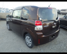 Toyota Spade 2015