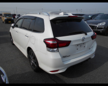 Toyota Corolla Fielder 2015