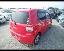 Toyota Spade 2015