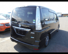 Nissan Serena 2015