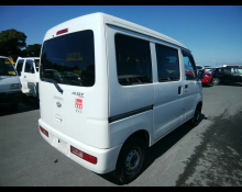 Daihatsu Hijet Cargo 2015