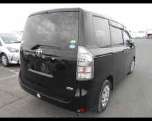 Toyota Voxy 2012