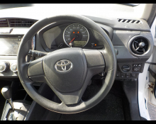 Toyota Corolla Axio 2016