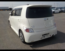 Toyota bB 2012