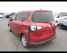 Toyota Sienta 2015