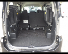 Toyota Voxy 2012