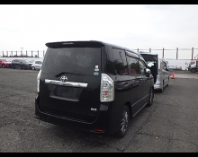 Toyota Voxy 2012