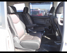 Nissan Serena 2015