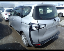 Toyota Sienta 2017