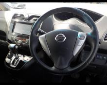 Nissan Serena 2015