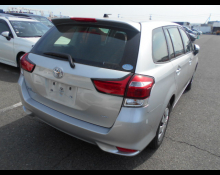 Toyota Corolla Fielder 2016