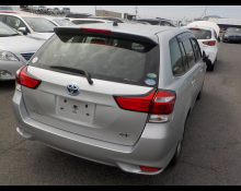 Toyota Corolla Fielder 2016