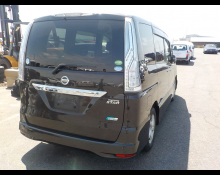 Nissan Serena 2015