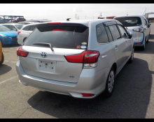 Toyota Corolla Fielder 2015