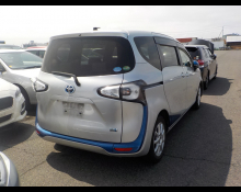Toyota Sienta 2016
