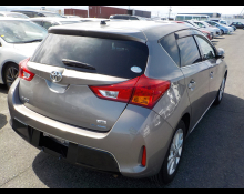 Toyota Auris 2015