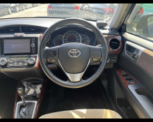 Toyota Corolla Axio 2013