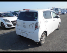 Daihatsu Mira 2015