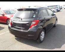 Toyota Vitz 2015